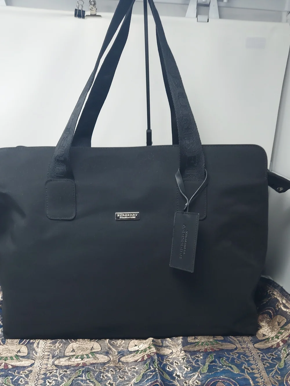 Burberry Unisex Weekender Tote Bag - Sleek Everyday Carry